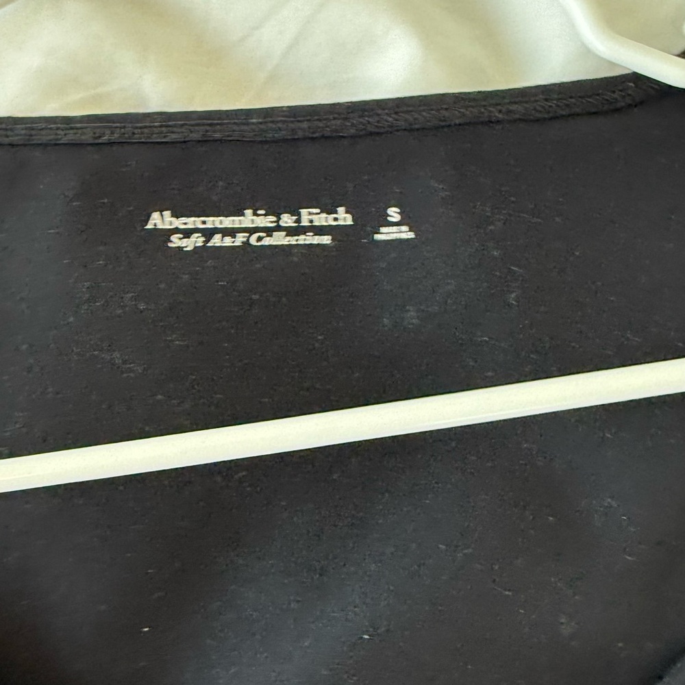 black Abercrombie long sleeve body suit with front cut outs size small - Picture 3 of 4